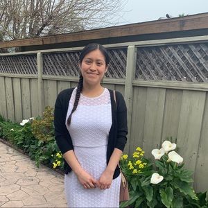 Meet your Posher, Adela